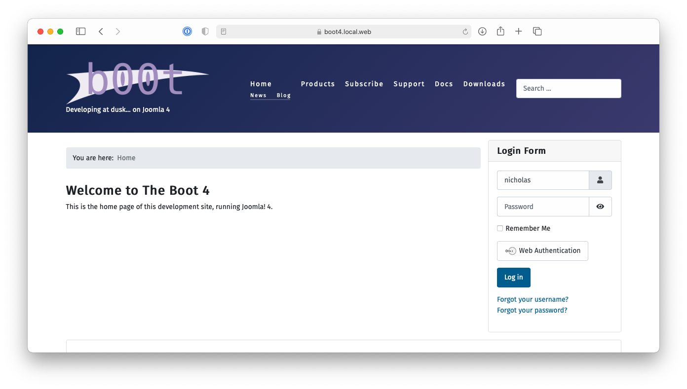 Capture d'écran de la page d'accueil de Joomla 4 avec la zone de connexion prête à commencer à se connecter avec WebAuthn